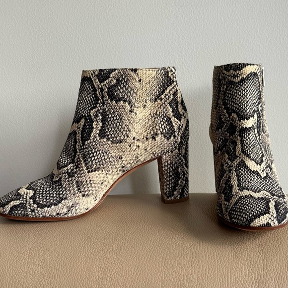 Loeffler Randall ankle boots , size 9, animal print leather. - Picture 5 of 10